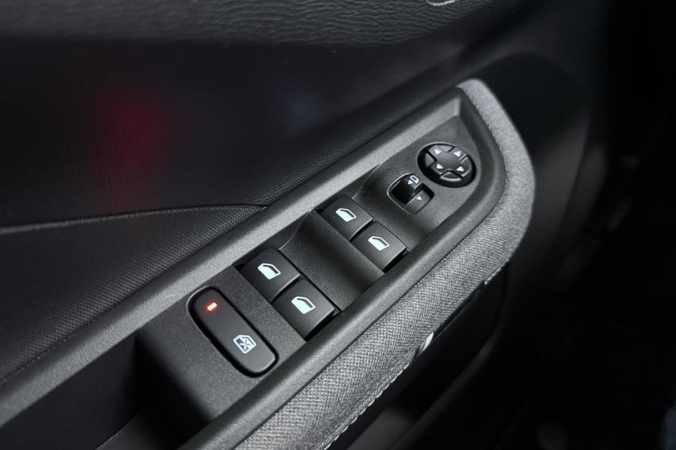 Vehicle Image 22