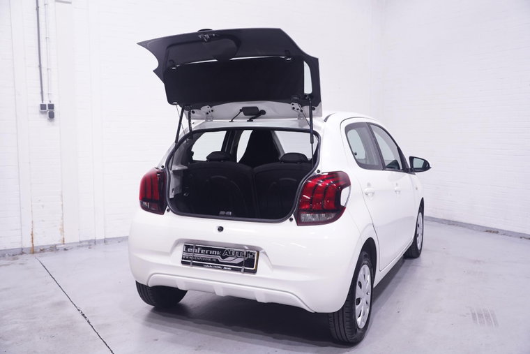 Vehicle Image 15