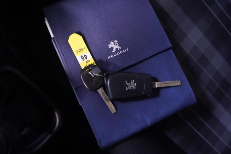 Vehicle Image 37
