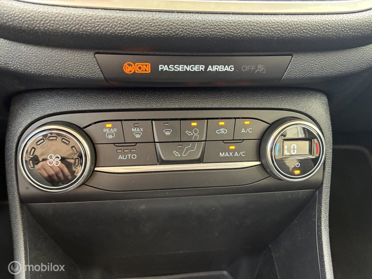 Vehicle Image 27