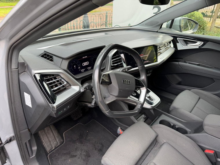 Vehicle Image 15