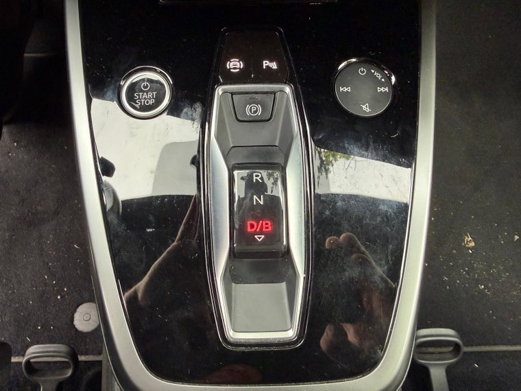 Vehicle Image 40