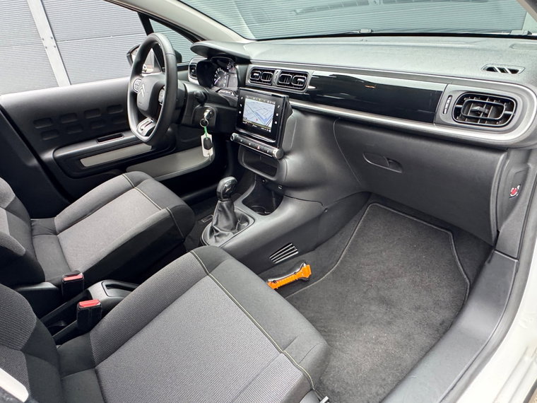 Vehicle Image 18