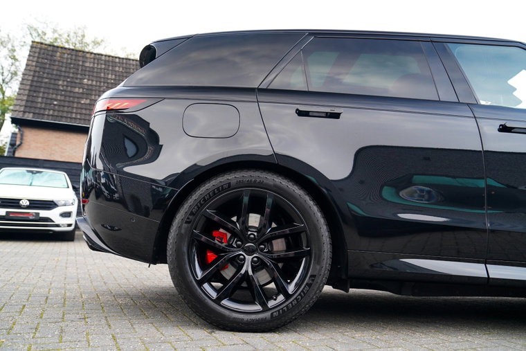Vehicle Image 13