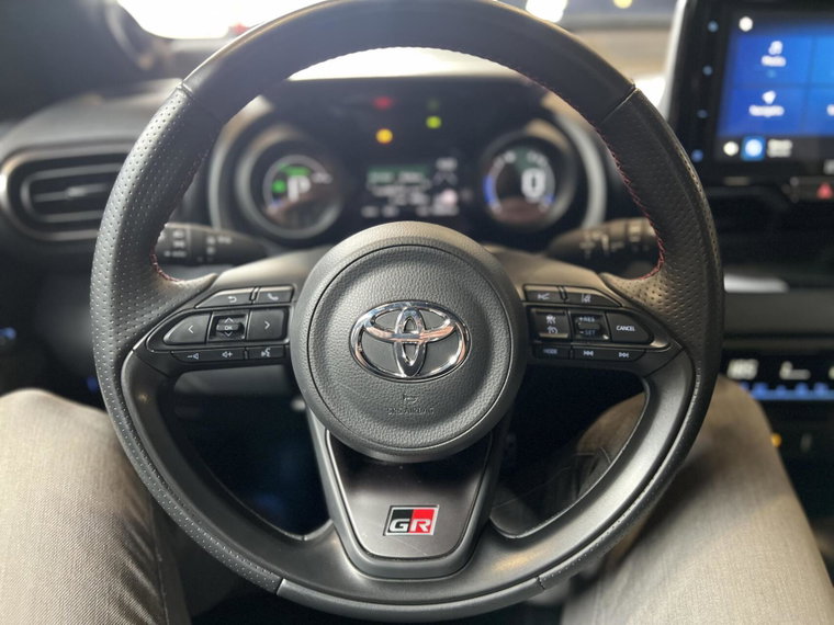 Vehicle Image 18