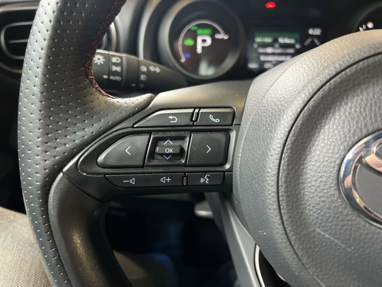 Vehicle Image 21