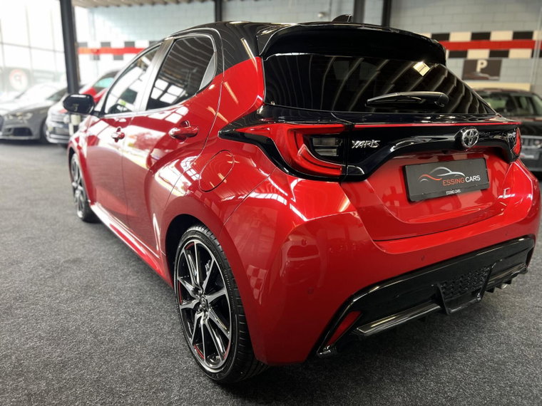 Vehicle Image 10