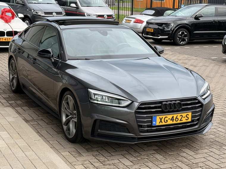Vehicle Image 12
