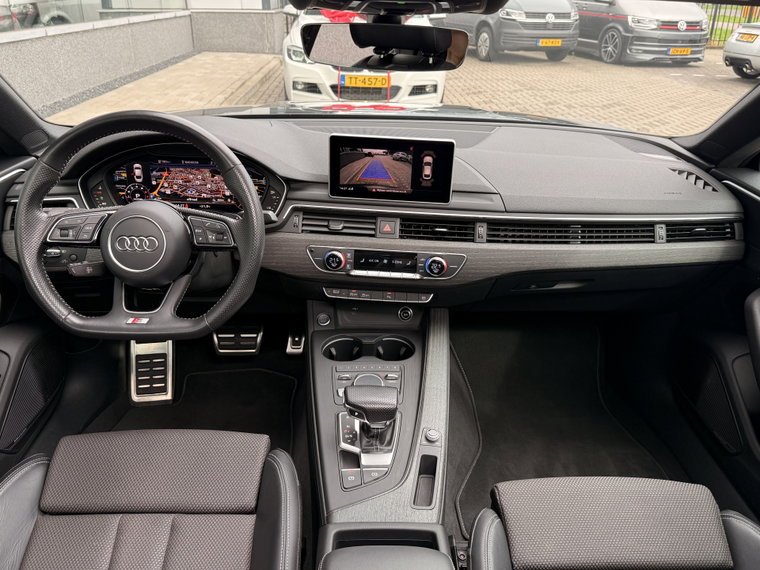 Vehicle Image 26