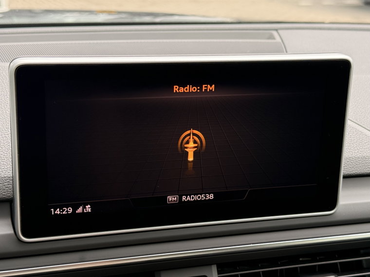 Vehicle Image 36