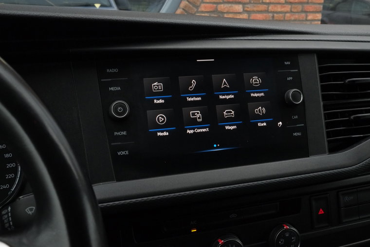 Vehicle Image 18