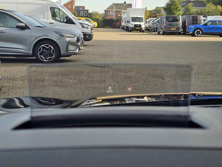 Vehicle Image 34