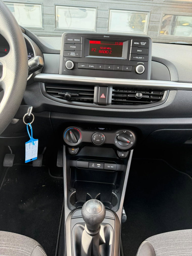 Vehicle Image 27