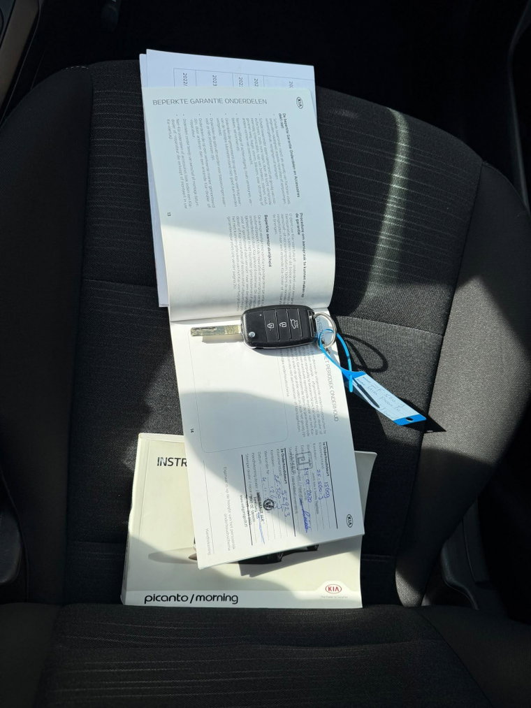 Vehicle Image 37