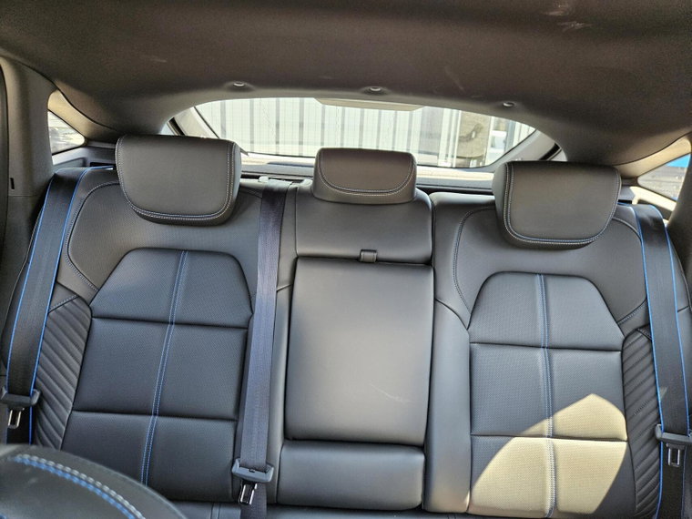 Vehicle Image 36