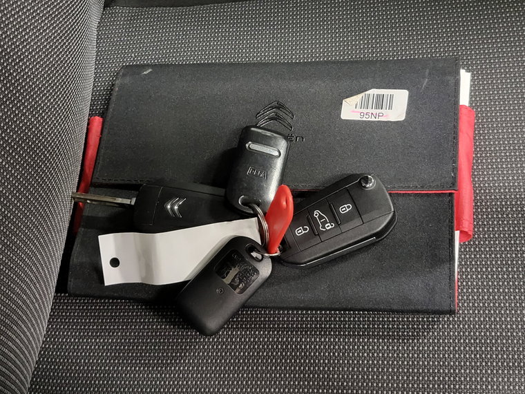 Vehicle Image 19