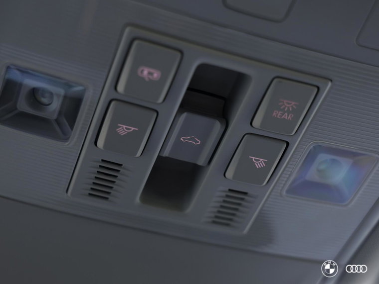 Vehicle Image 38