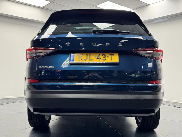 Vehicle Image 40