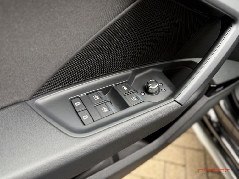 Vehicle Image 26