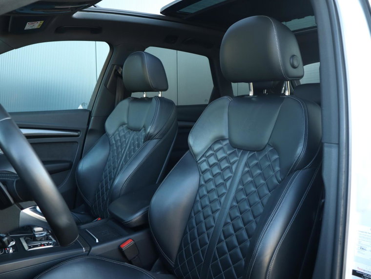 Vehicle Image 15