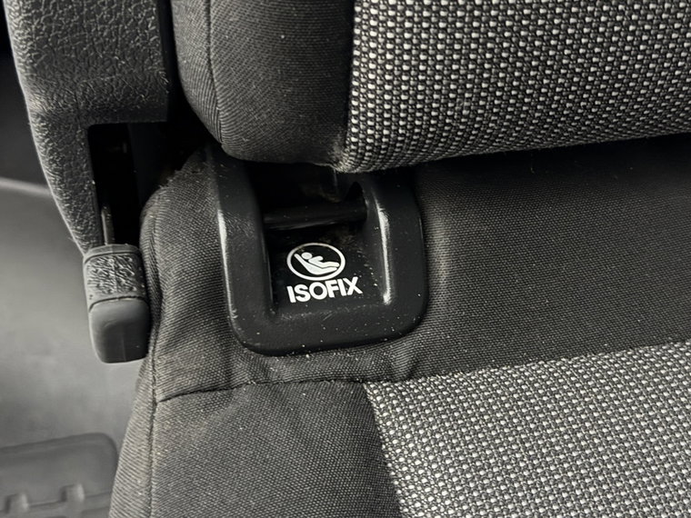 Vehicle Image 28