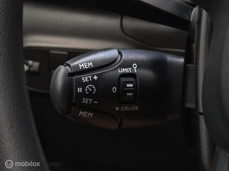 Vehicle Image 41