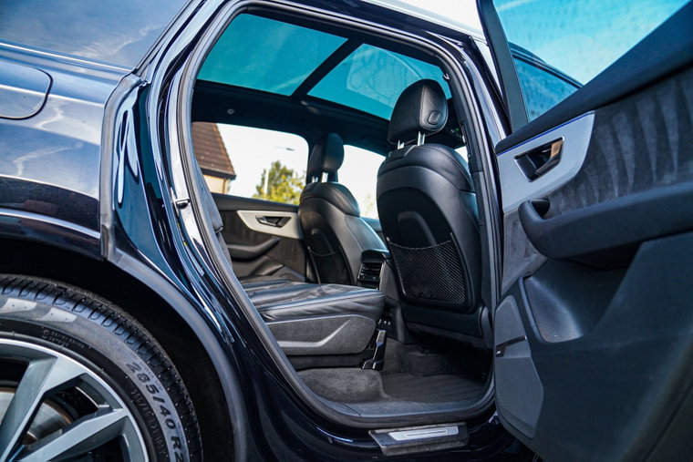 Vehicle Image 14