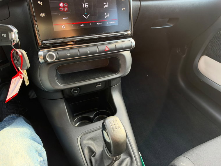 Vehicle Image 17