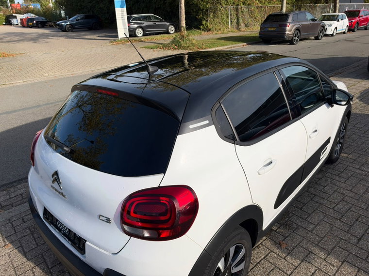 Vehicle Image 24