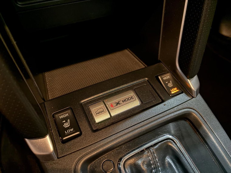 Vehicle Image 32