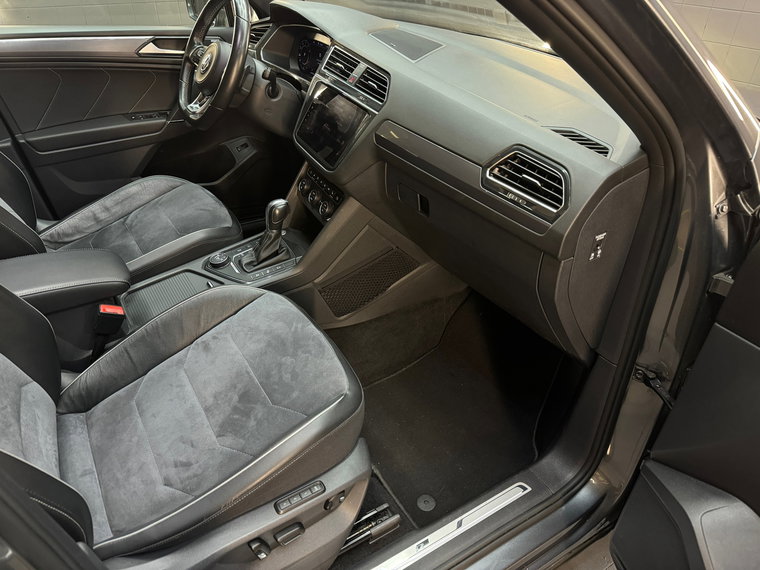 Vehicle Image 40