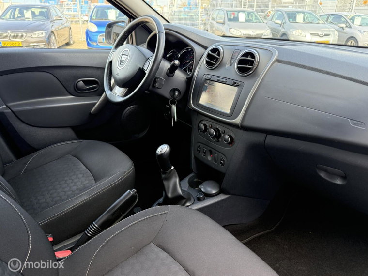 Vehicle Image 15