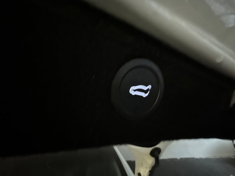 Vehicle Image 40