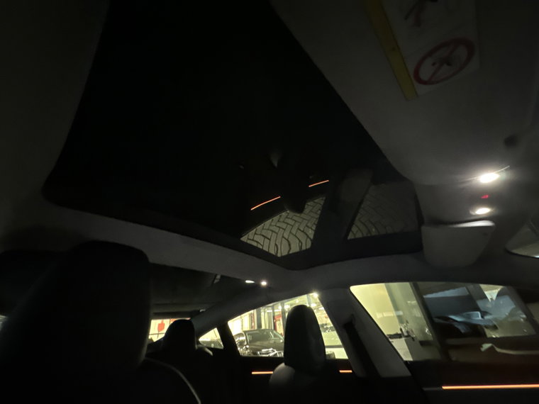Vehicle Image 43