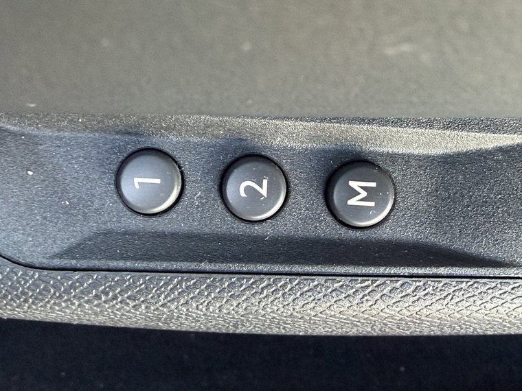 Vehicle Image 40