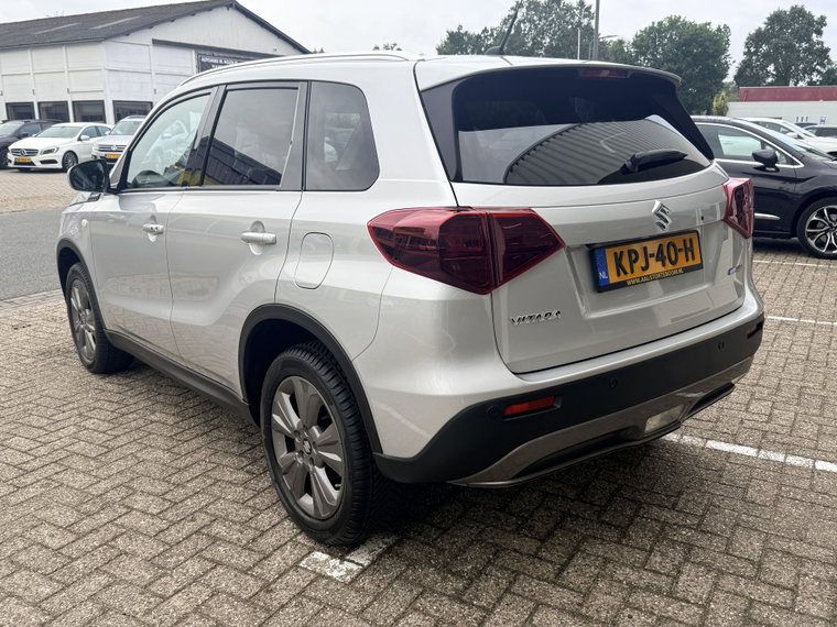 Vehicle Image 12
