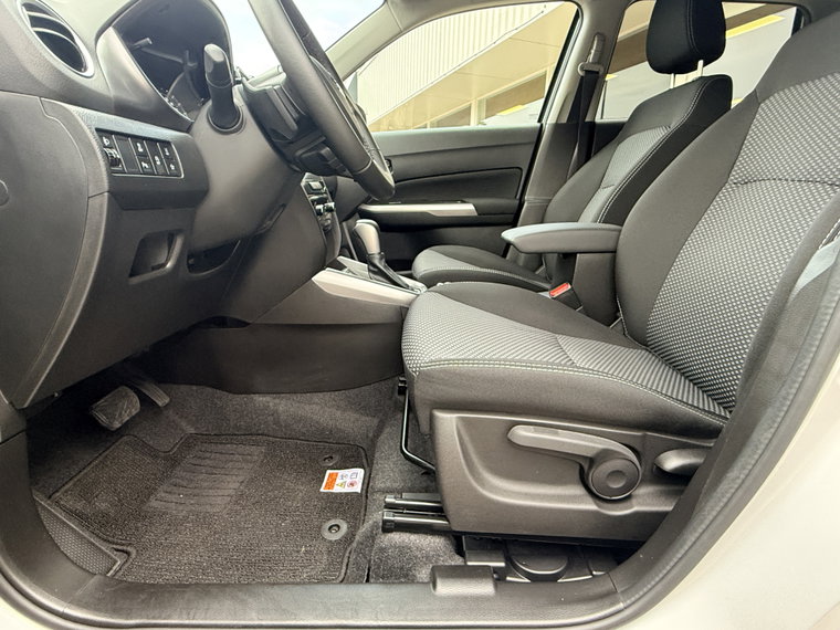 Vehicle Image 18