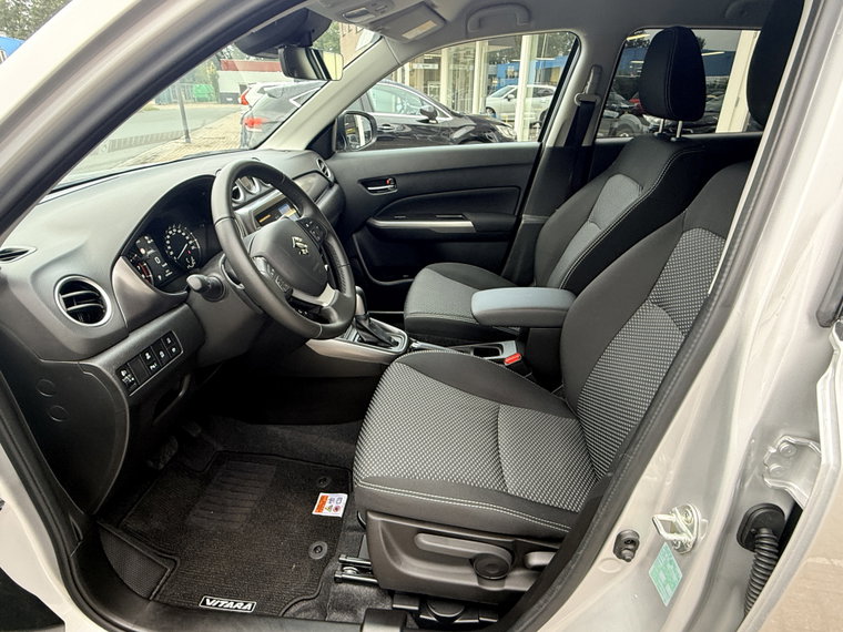 Vehicle Image 4