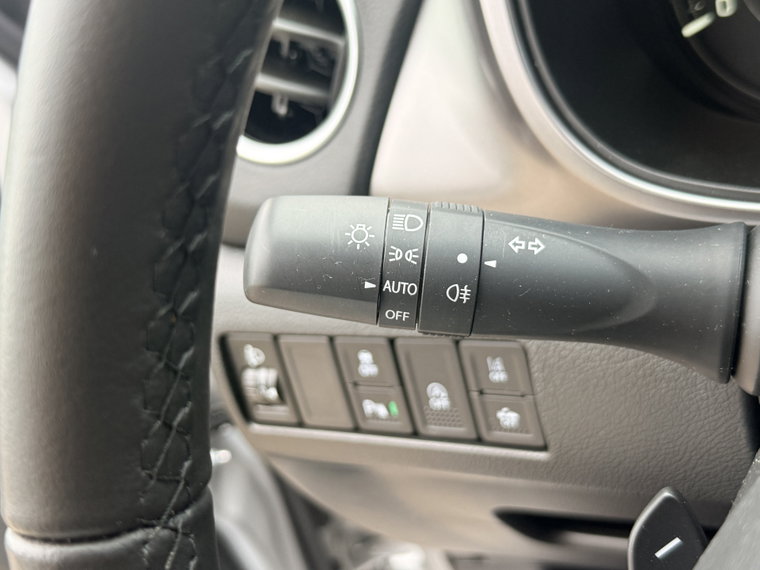 Vehicle Image 23