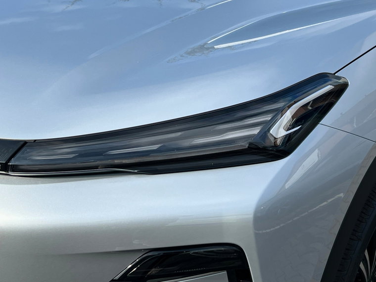 Vehicle Image 30