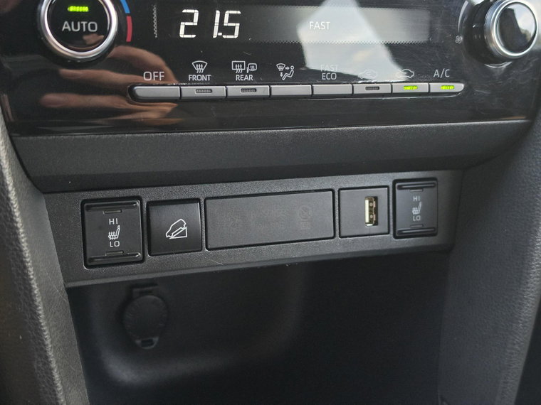 Vehicle Image 24