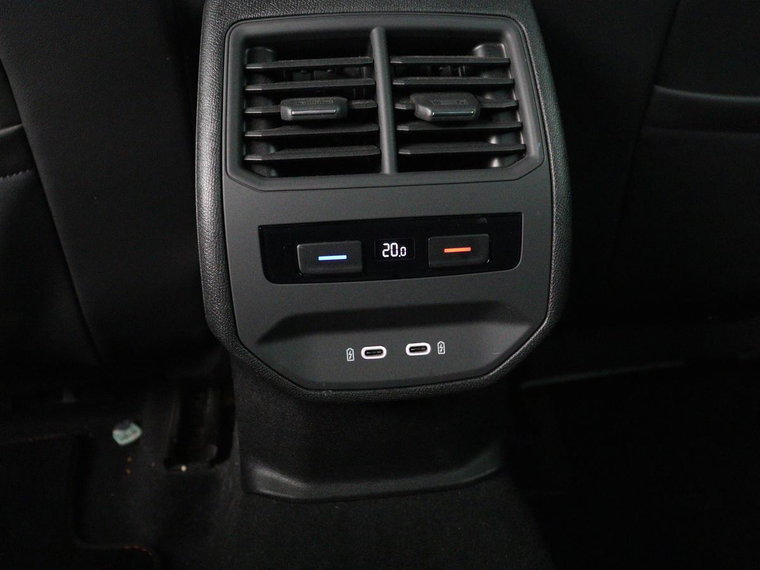 Vehicle Image 34