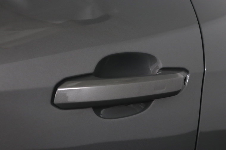 Vehicle Image 33