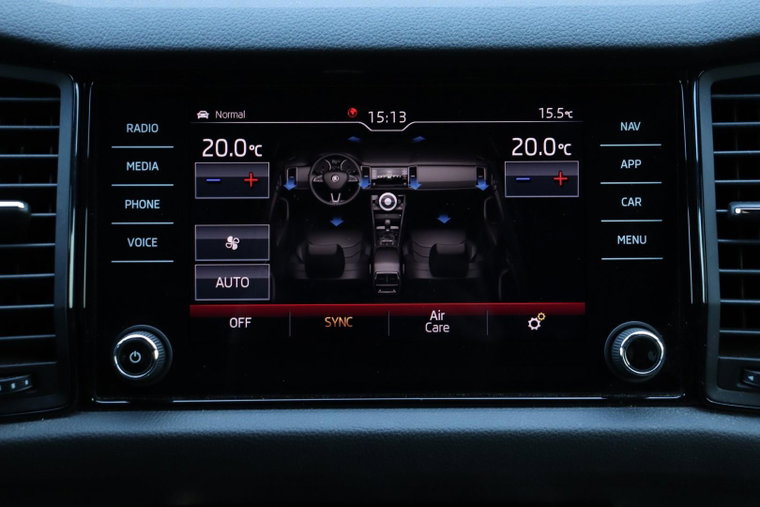Vehicle Image 25
