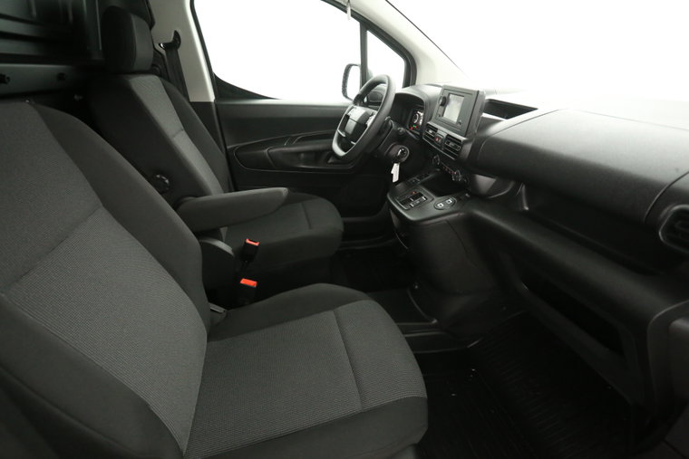 Vehicle Image 23