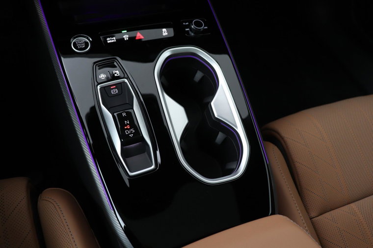 Vehicle Image 37