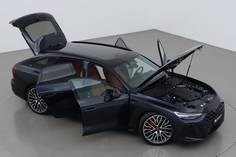 Vehicle Image 6
