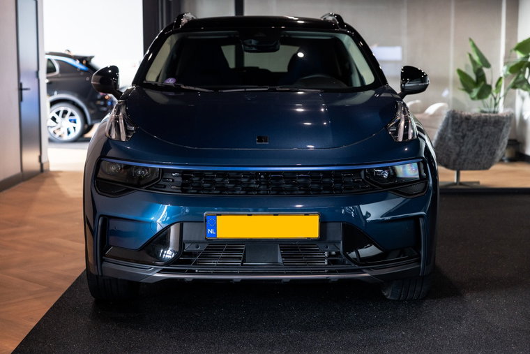 Vehicle Image 8