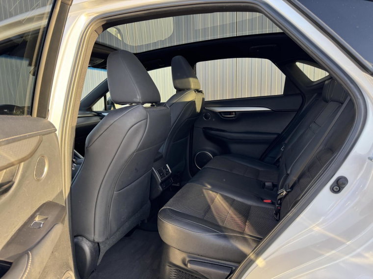 Vehicle Image 20