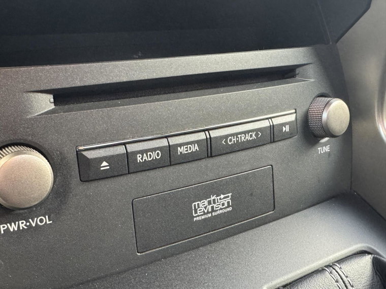 Vehicle Image 26